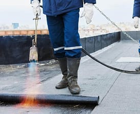 افضل حل لتسربات الاسطح: بين الحلول المؤقتة والجذرية